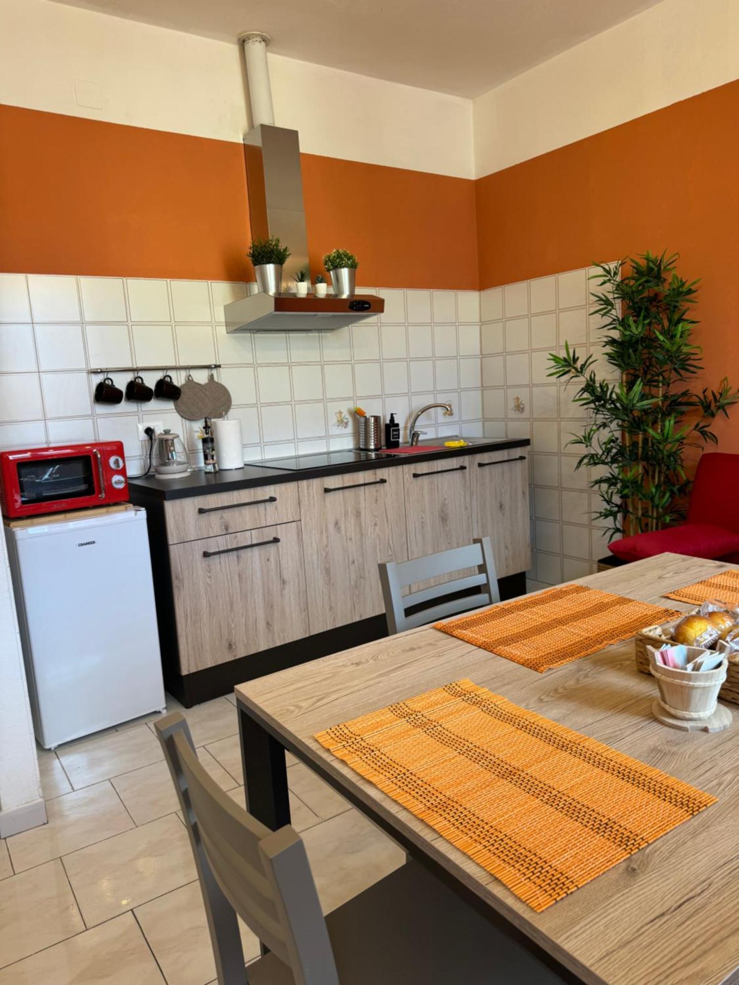 Colben Tuscany Home - Il Mare Dalla Finestra Nell'Atmosfera Tipica Livornese Livourne Extérieur photo